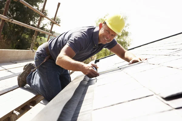5 Tips for Selecting a Commercial Roofing Contractor for Your Business